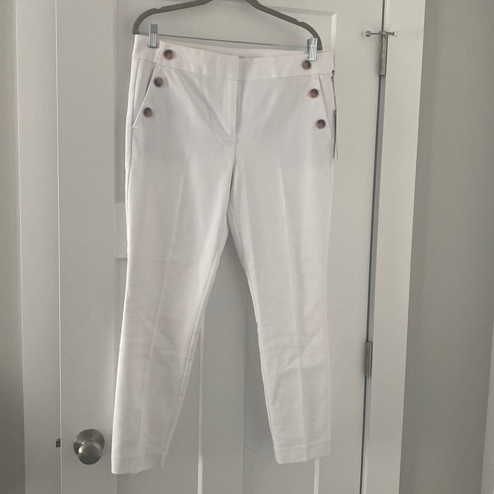 Ankle length skinny white pants from Ann Taylor Loft!